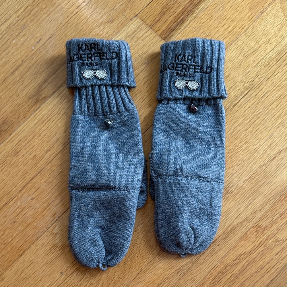 Karl Lagerfeld Charcoal Knit Mittens